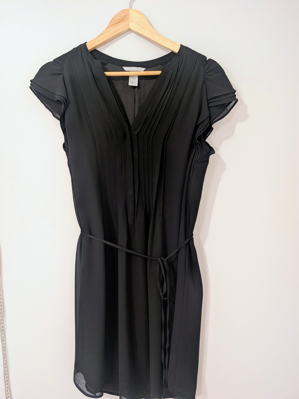 H&M Black Pleated V-Neck Tie-Waist Mini Dress with Flutter Sleeves